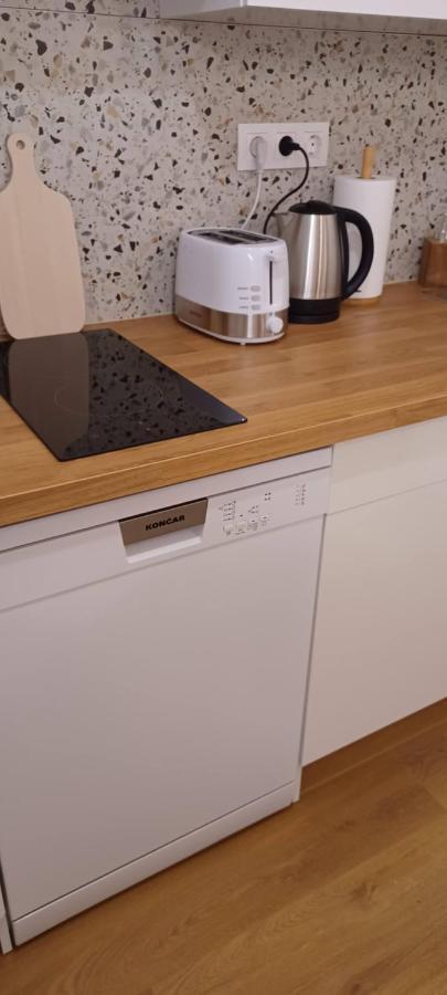 Studio Apartman Four Pearls Карловац Екстериор снимка