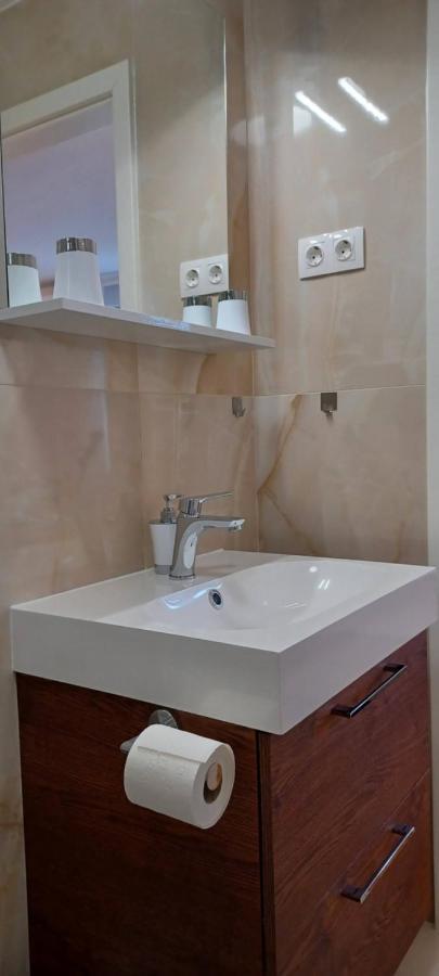 Studio Apartman Four Pearls Карловац Екстериор снимка